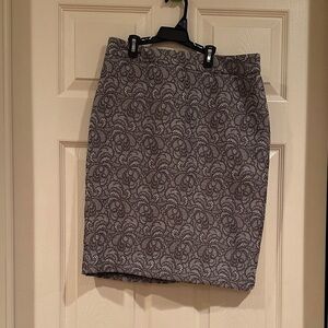 Ann Taylor Gray Patterned Pencil Skirt